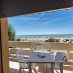 Апартаменти Seaside Flat With Terrace-beahost Бібіоне
