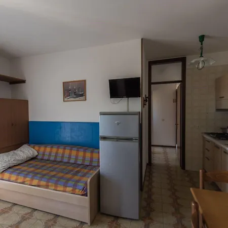 Apartment Seaside Flat With Terrace-beahost *