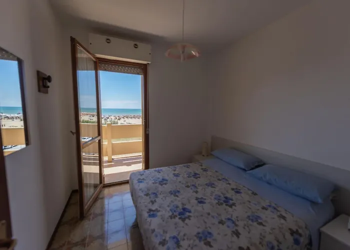 Апартаменти Seaside Flat With Terrace-beahost Бібіоне